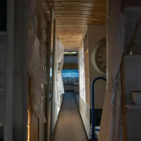 Luxury tent Vamosbus